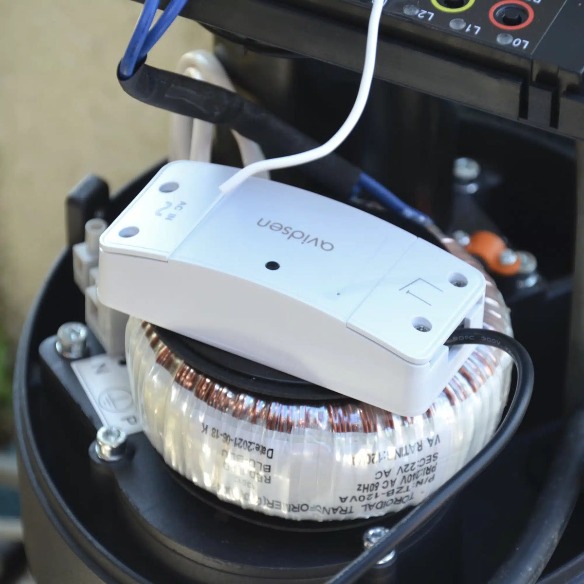 AVIDSEN - Modulo Wi-Fi Cancelli e Garage HomeGate 127041 | Tutte le Marche | App Smartphone | Controllo Remoto