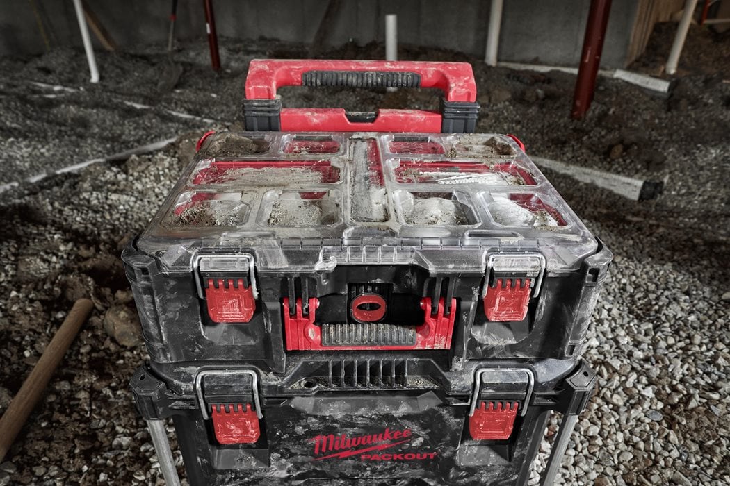 MILWAUKEE - PACKOUT Organizer XL 4932478625 | IP65 | Coperchio Trasparente | Vaschette Modulari
