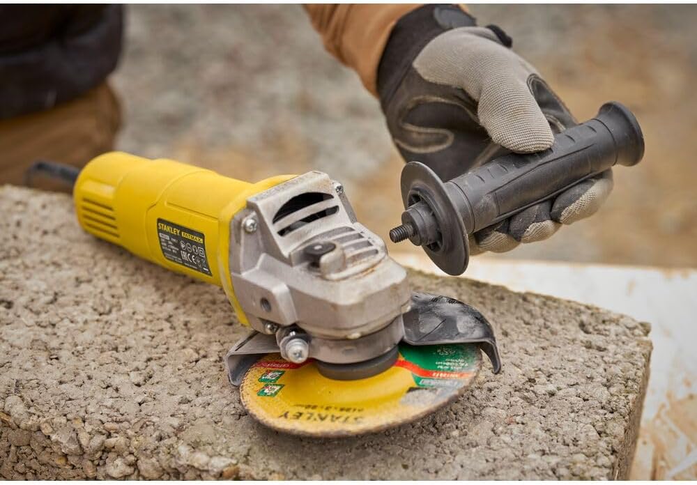 STANLEY FATMAX - Smerigliatrice Angolare 115mm 600W FMEG615-QS | 12.000 giri/min | Mandrino M14 | CE