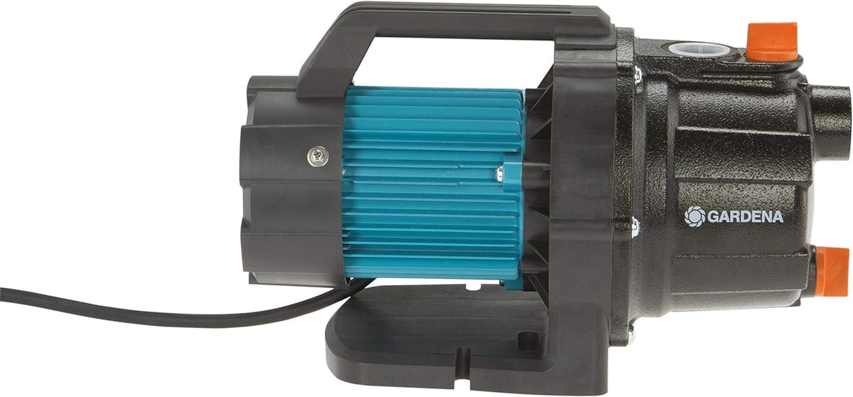 GARDENA - Pompa da Giardino 3700/4 Basic 09014-47 | 3700 l/h | 4,1 bar | Ghisa | Aspirazione 7m | Sistema GARDENA
