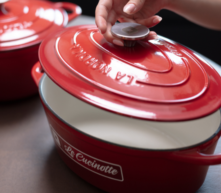 LA NORDICA - Casseruola Cocotte Cucinotta Tonda in Ghisa 24cm | 4 Litri | Con Coperchio | Smaltata | Induzione