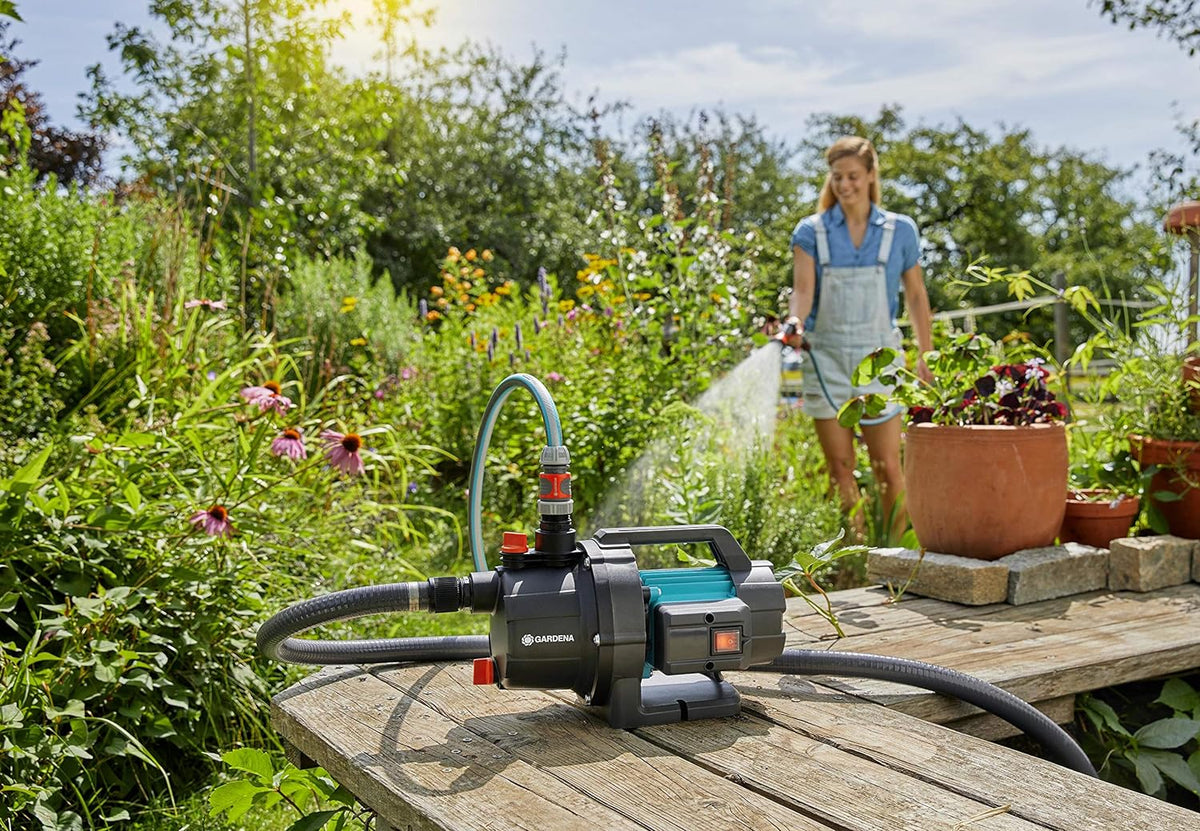 GARDENA - Pompa da Giardino 3000/4 Basic | 600W | 3000 l/h | 3,5 bar | Albero Inox | Sistema GARDENA