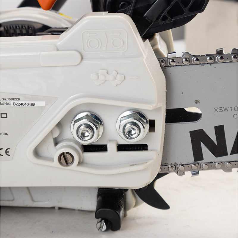 NAKAYAMA Pro - Motosega da Pota a Scoppio PC2525 | 25cc 1,4HP | Barra 25cm | Catena 1/4'' x 1,1mm | 2,5Kg | Freno Catena