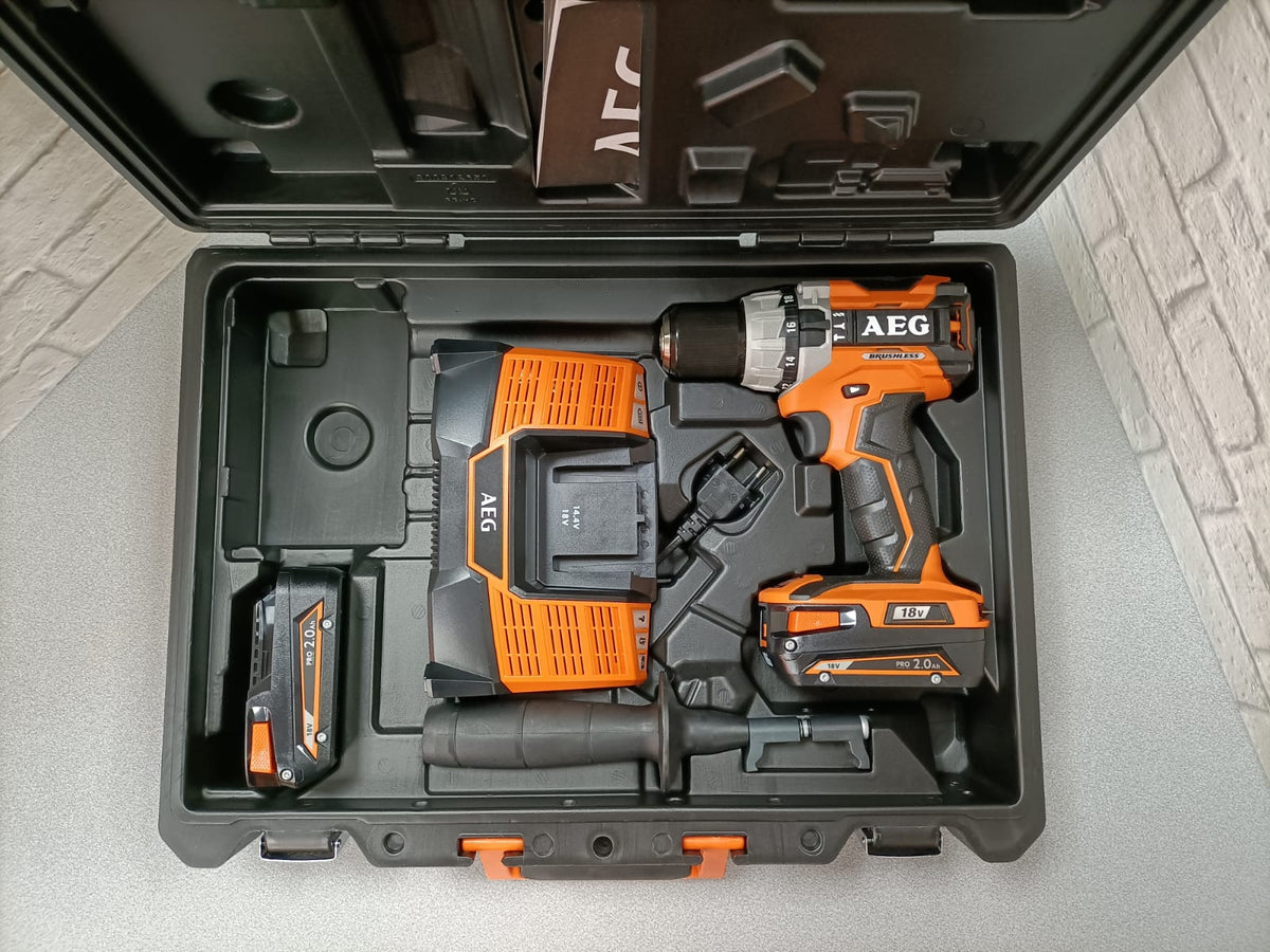 Trapano avvitatore a percussione BRUSHLESS in valigetta con 2 batterie da 2.0Ah