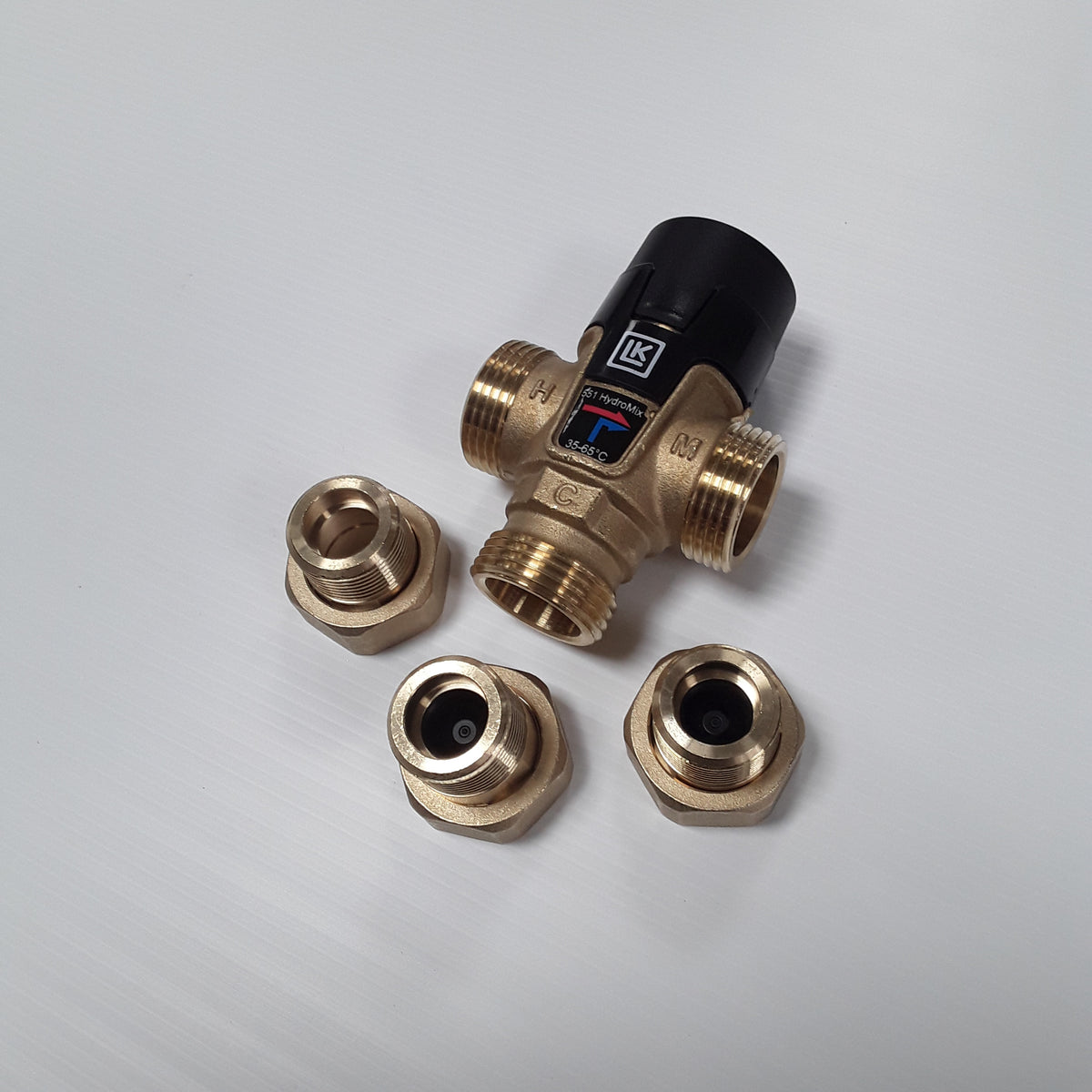 Thermostatmischer für Solarthermie 3/4'' LK 551 HydroMix mit Armaturen und Rückschlagventilen