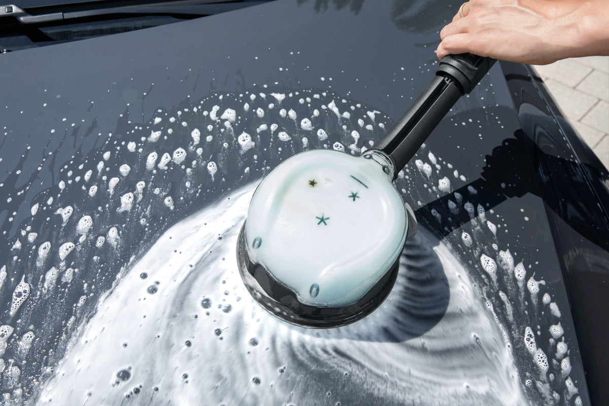 3-in-1 car and motorcycle cleaning shampoo for pressure washers - KARCHER