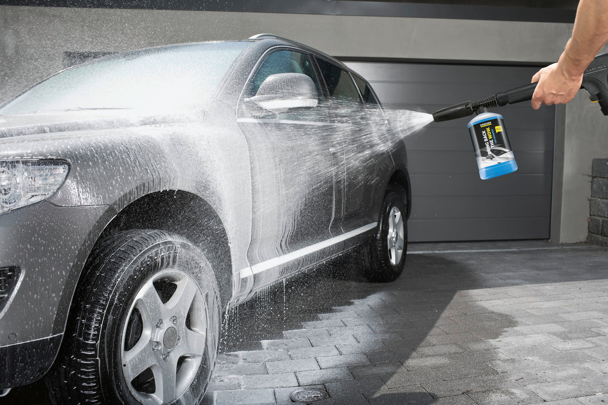 3-in-1 car and motorcycle cleaning shampoo for pressure washers - KARCHER
