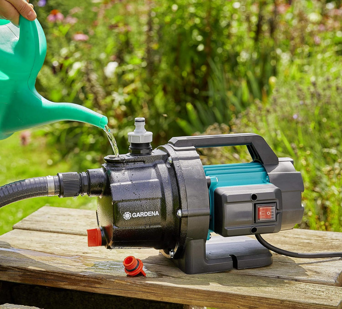 GARDENA - Pompa da Giardino 3700/4 Basic 09014-47 | 3700 l/h | 4,1 bar | Ghisa | Aspirazione 7m | Sistema GARDENA