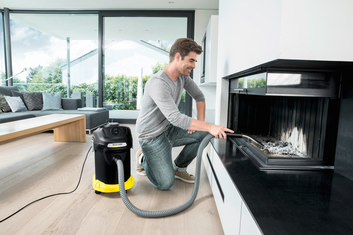 Kärcher AD 4 Premium – Aspirateur à cendres 600 W avec filtre ignifuge et réservoir métal 17 L – Pour cendres froides, poêles à pellets, cheminées et barbecues – Système ReBoost