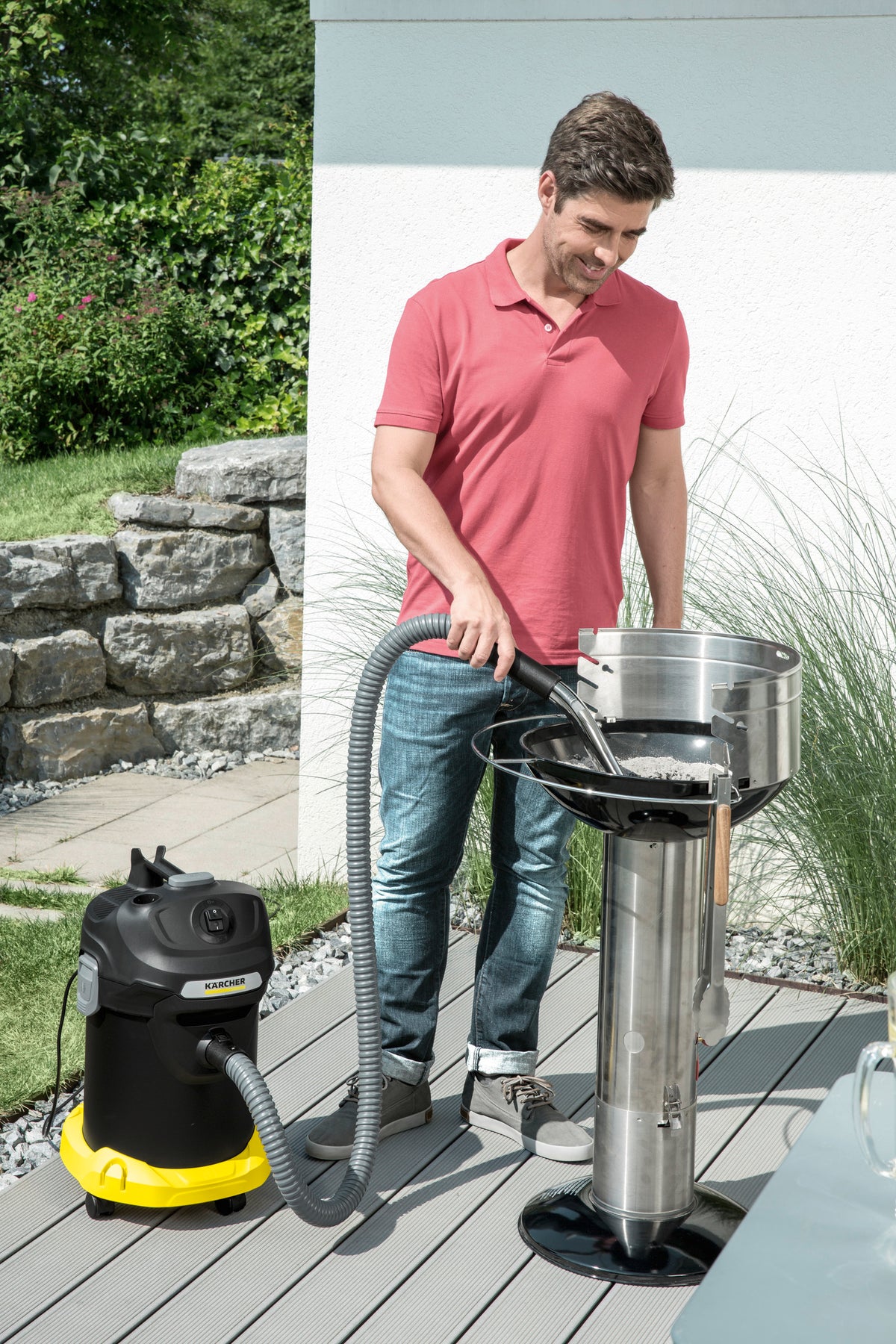 Kärcher AD 4 Premium – Aspirateur à cendres 600 W avec filtre ignifuge et réservoir métal 17 L – Pour cendres froides, poêles à pellets, cheminées et barbecues – Système ReBoost